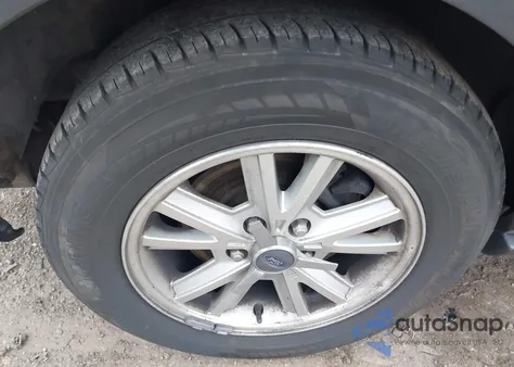 2007 Ford Mustang V6 Deluxe/V6 Premium z USA, uszkodzony, nr VIN 1ZVHT80N375239234